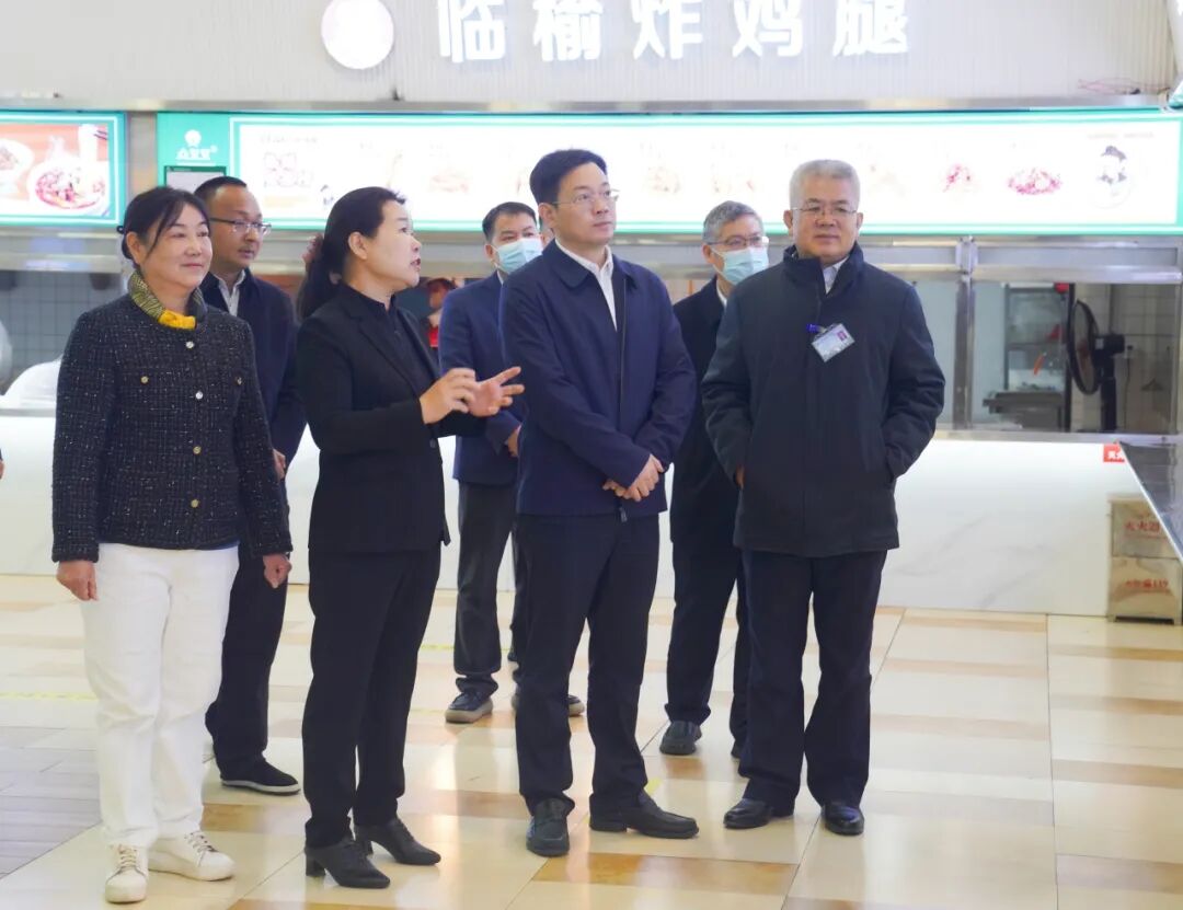 黄军其在跳马镇宣讲党的二十届四中全会精神并督导检查食品安全包保工作